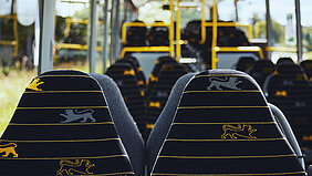 Detailansicht vom Innenraum eines bwregiobusses.